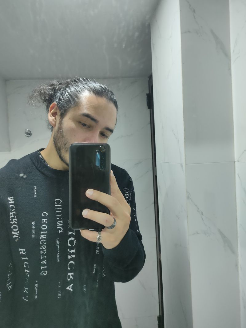 Alvaro, 31