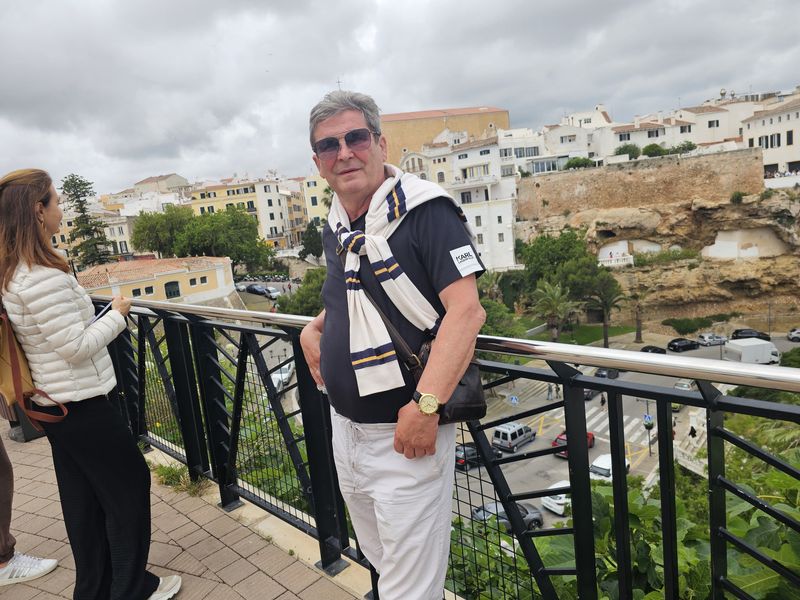 Alex, 60