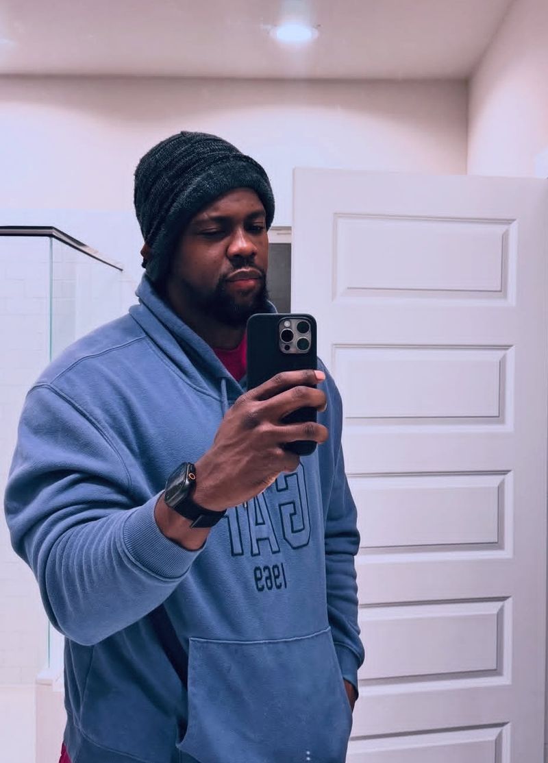 Ndumi, 42