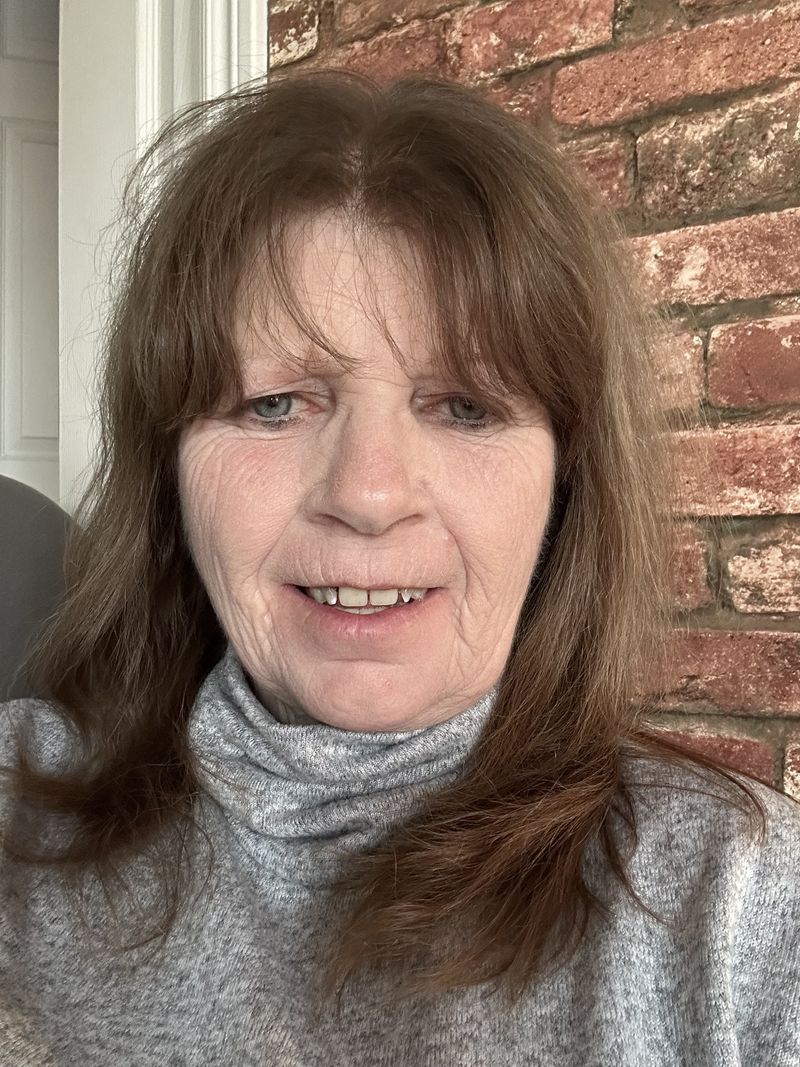 Joanne, 60