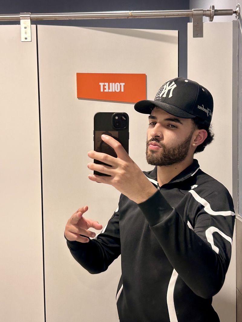 Jose, 23