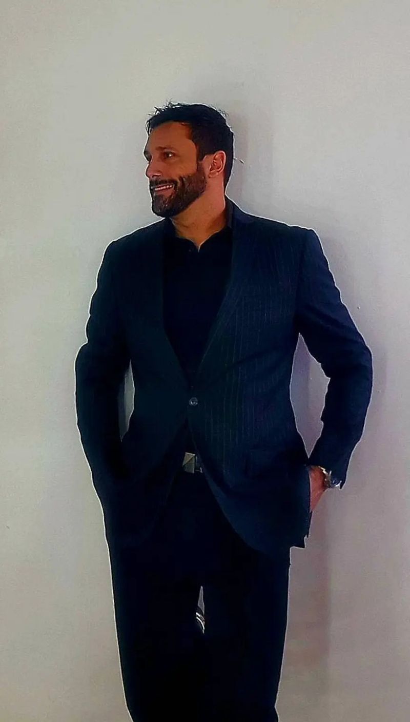 Mariano, 40