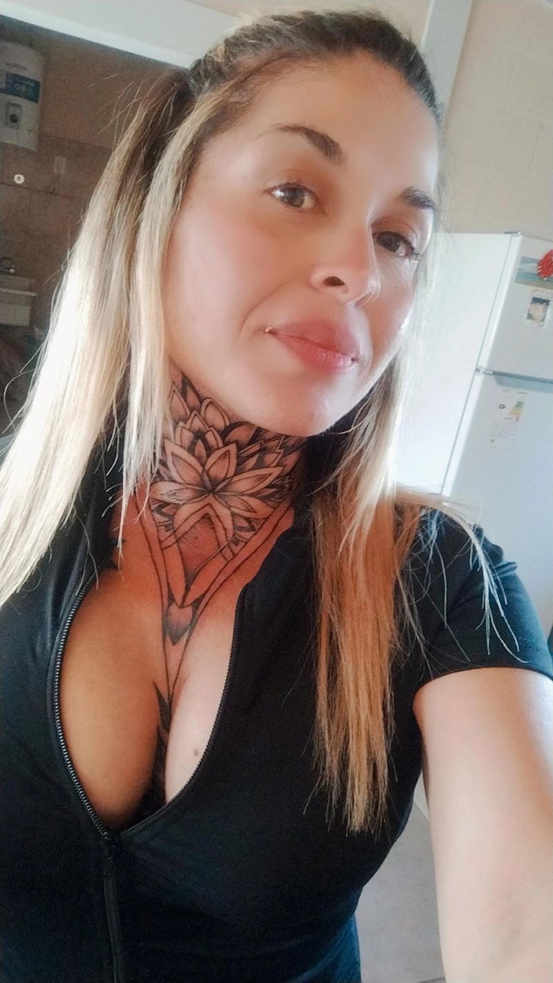 Elisabeth, 41