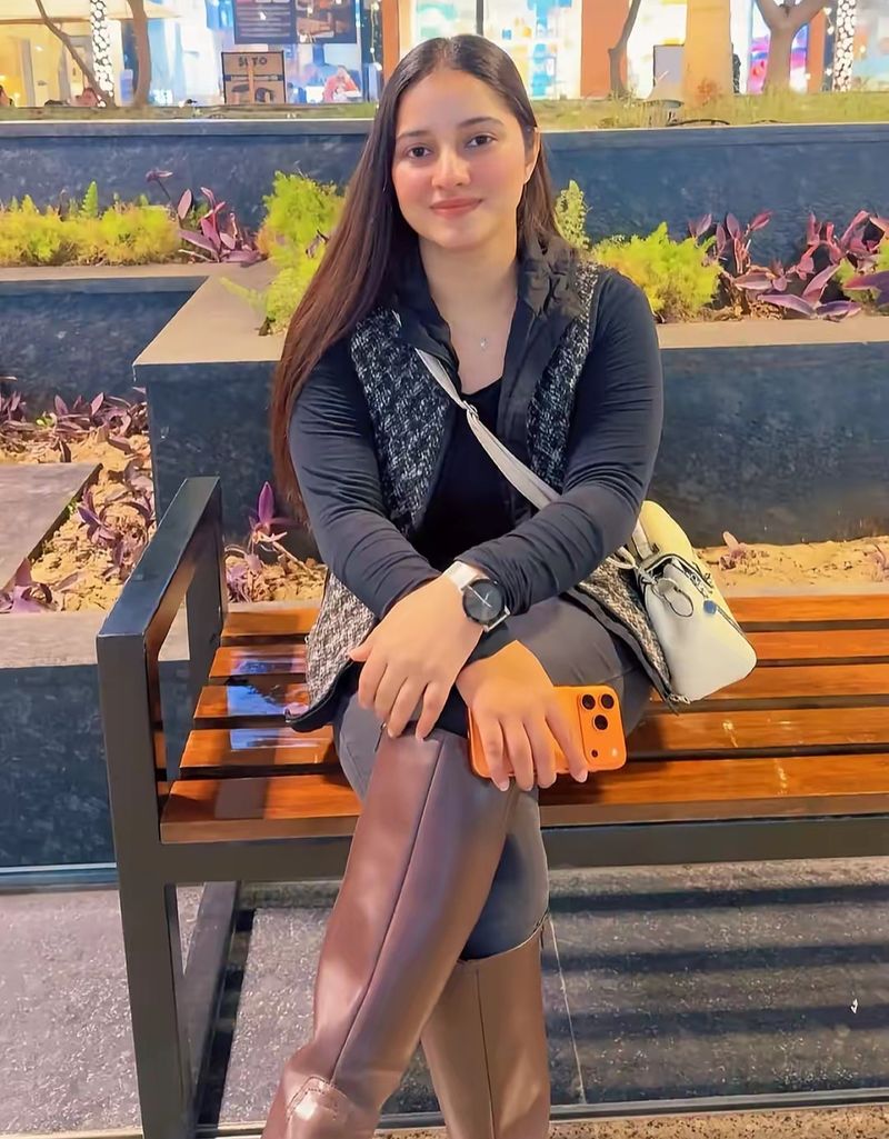 Khkh, 24