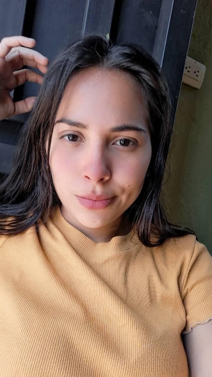 Tati, 25