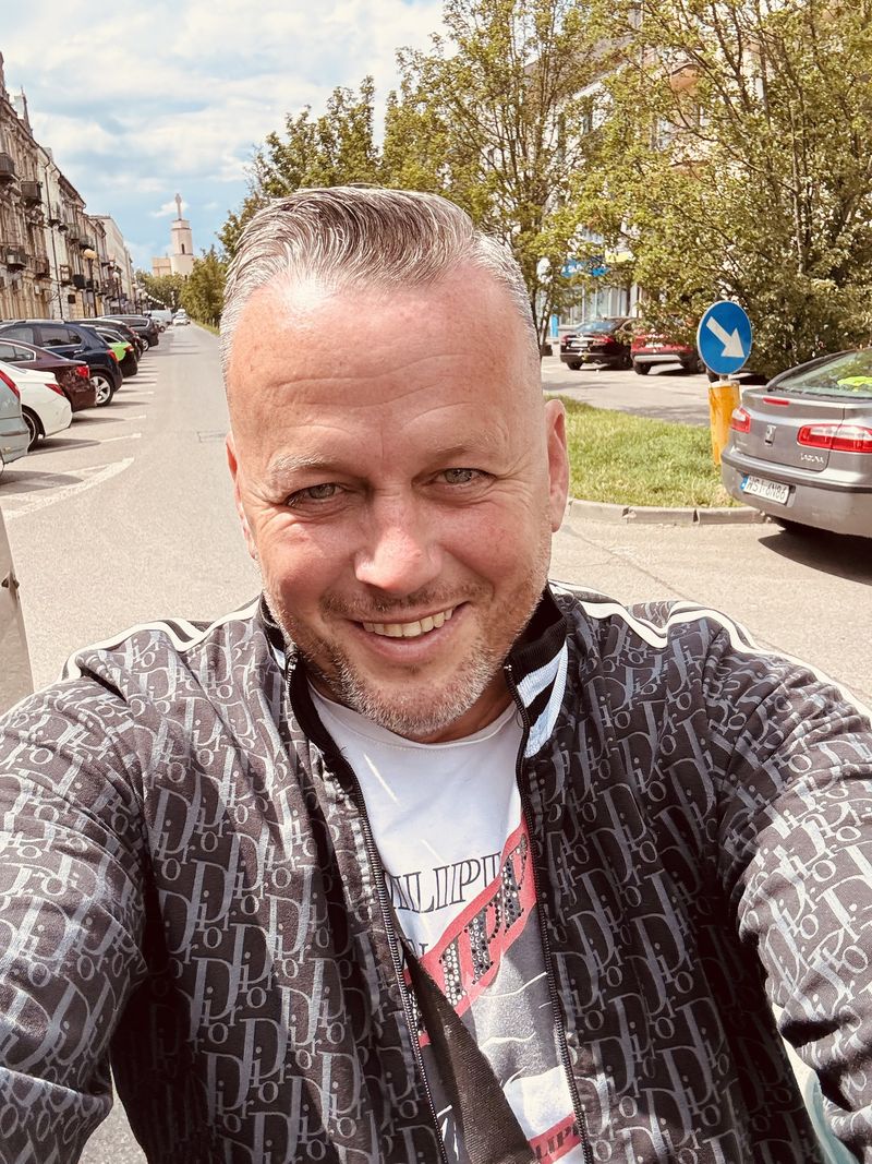 Jacekzwarszawy, 51