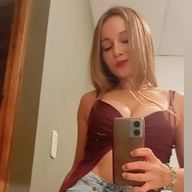 Andrea, 29