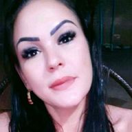 Adriana, 43