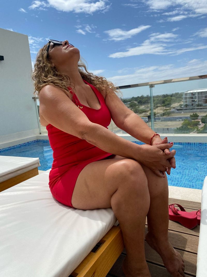 Kate, 52