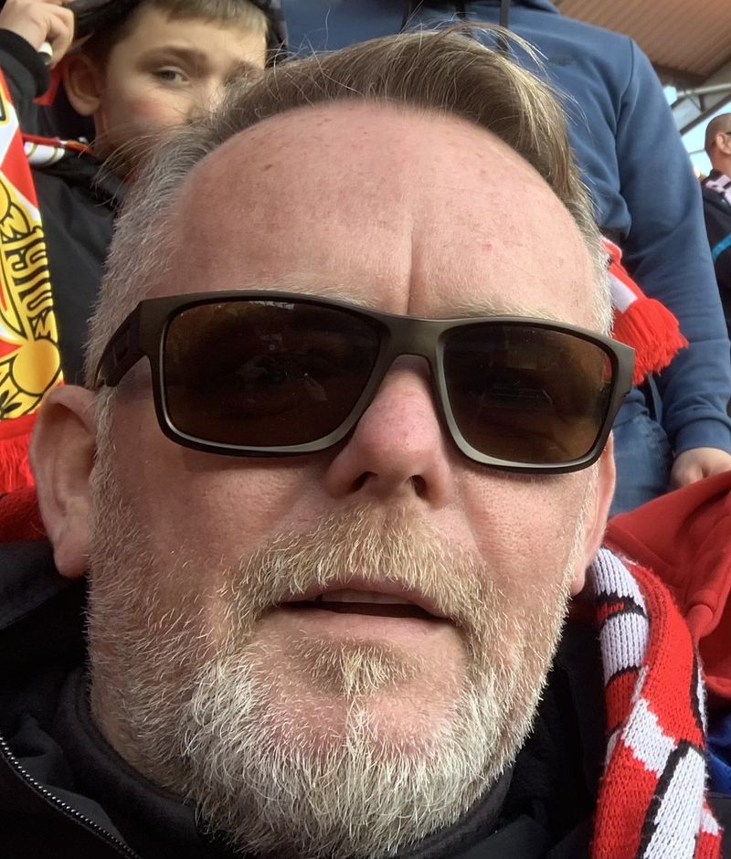 Stan, 49