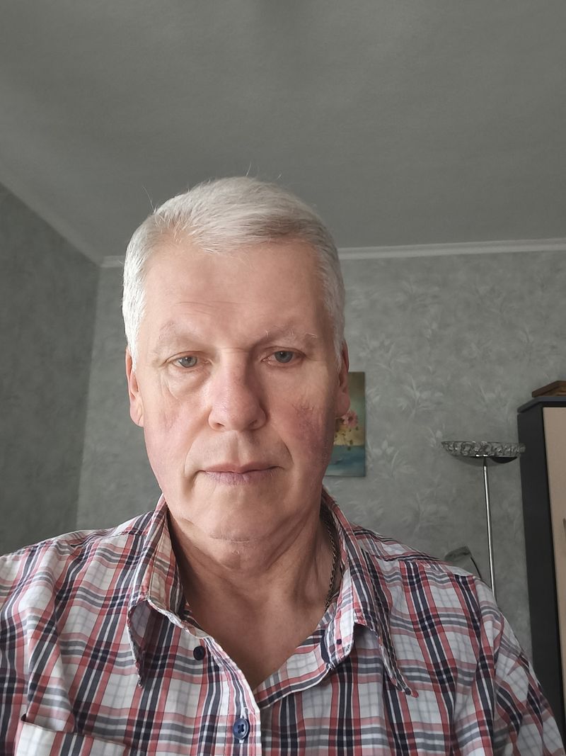 Олександр, 60