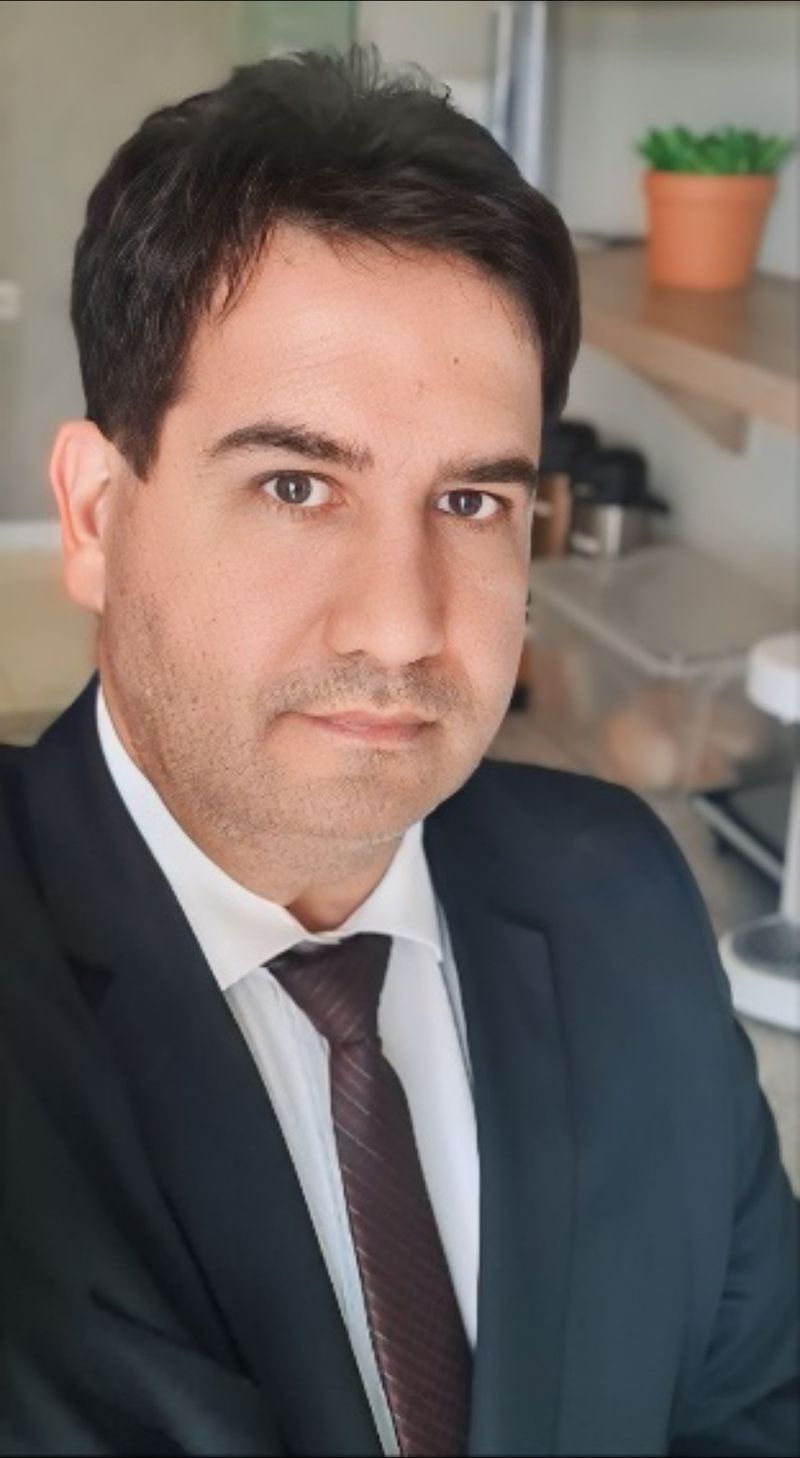 Roberto, 49