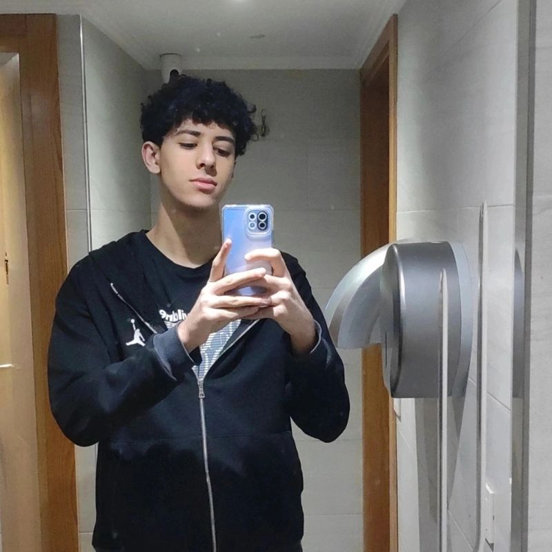 Hussam, 21