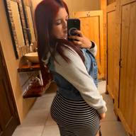 Daniela, 22