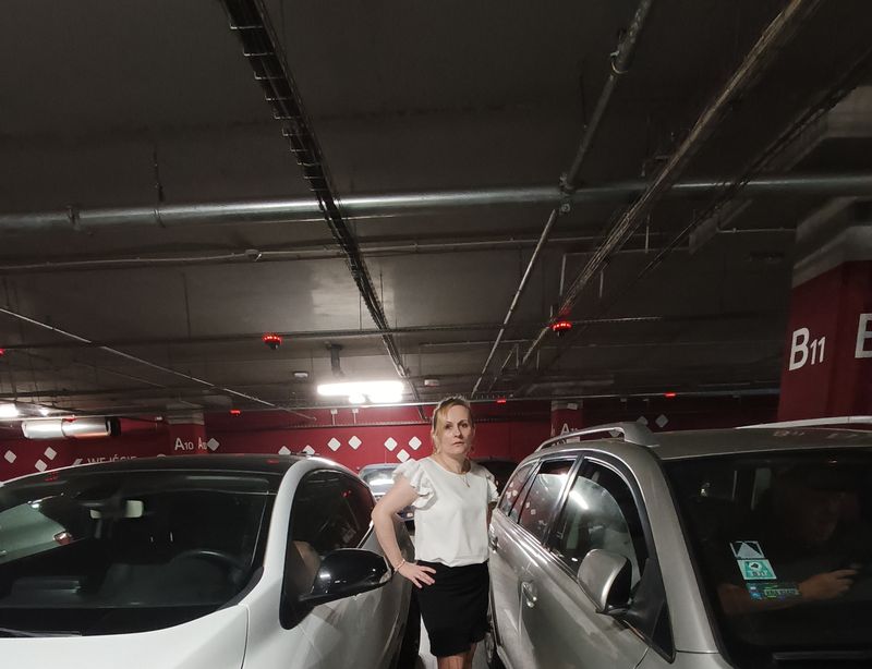 Klaudia, 44
