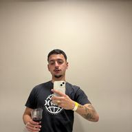 Eduardo, 23
