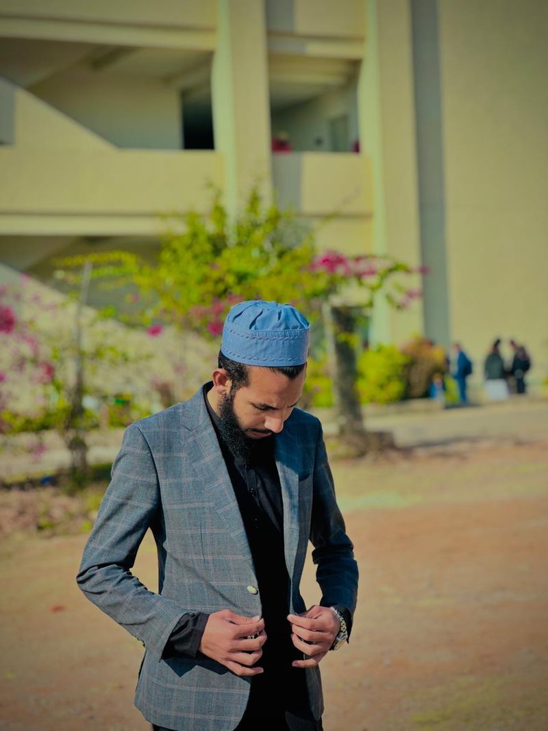 Ahmaf, 18