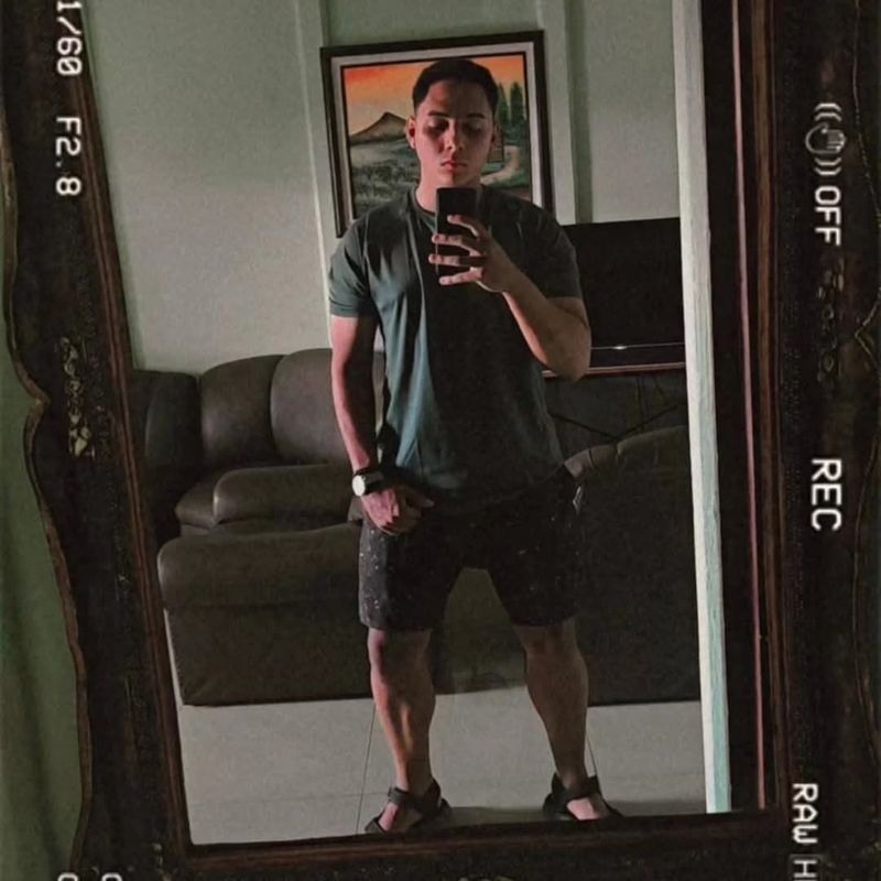 Ronald, 23