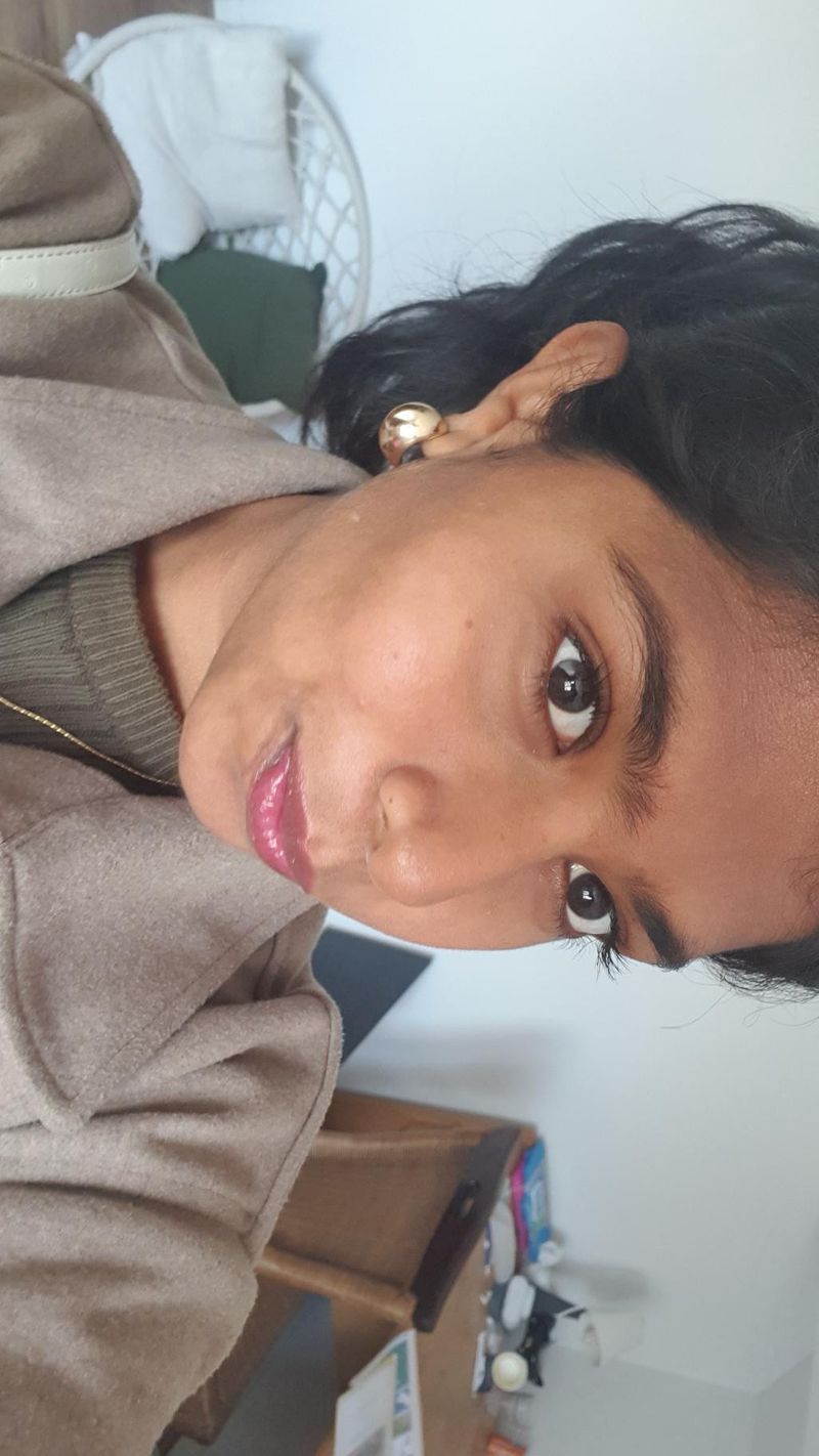 Riya, 19