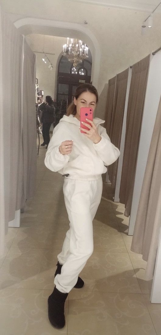 Olena, 45