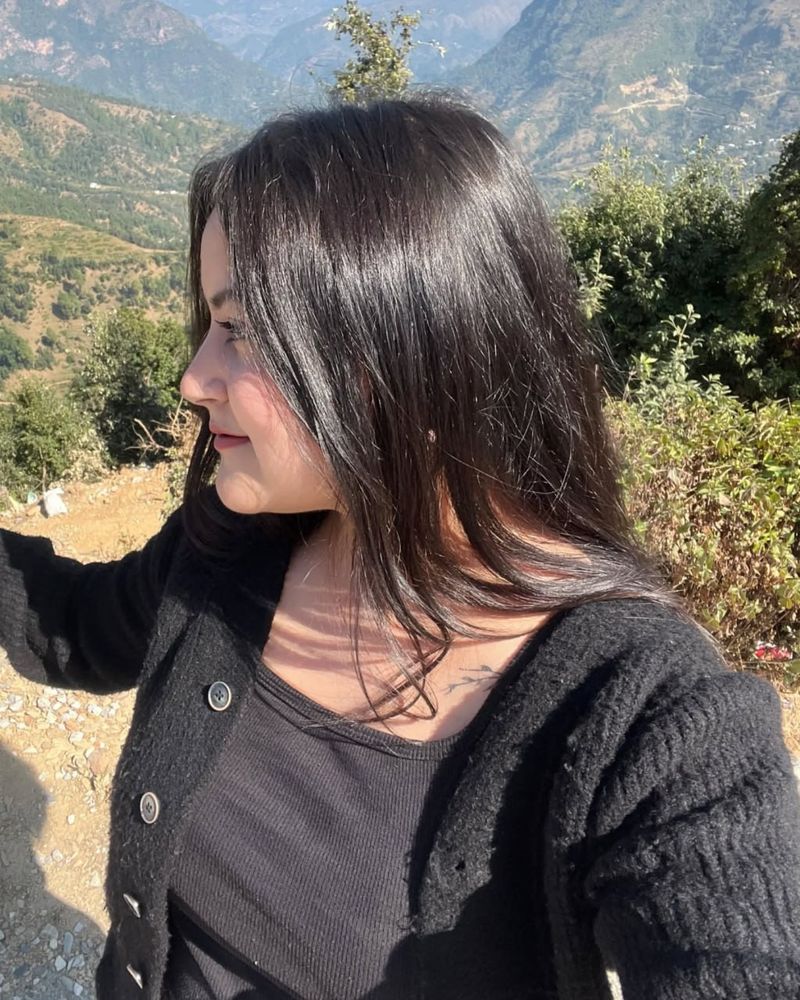 Nishi, 32