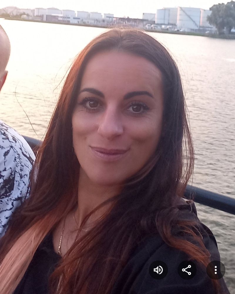 Anita, 38