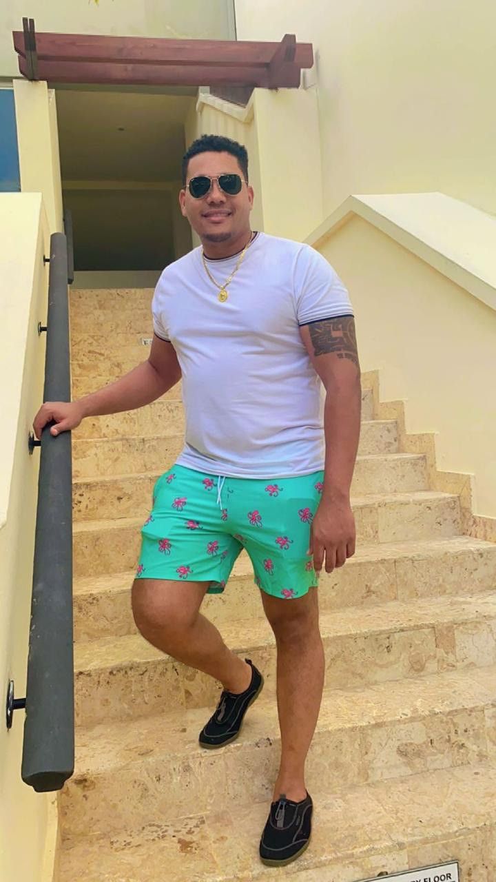Pedro, 36
