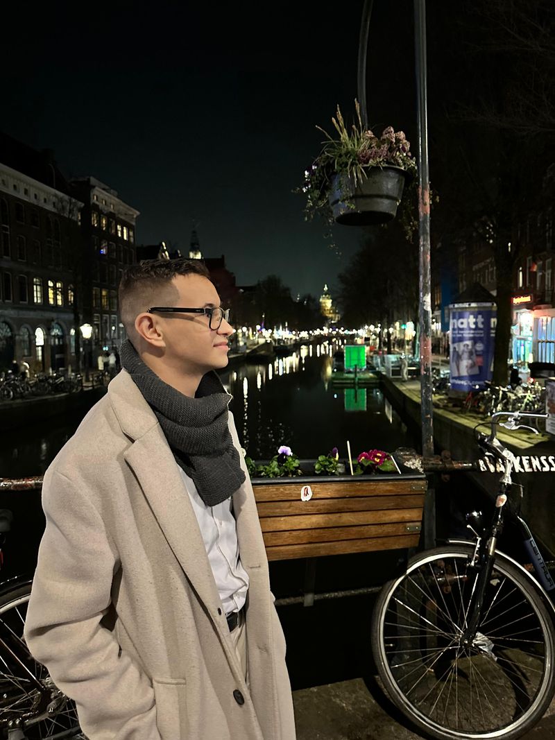 Ricardo, 24