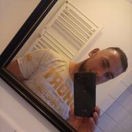 Arek, 27