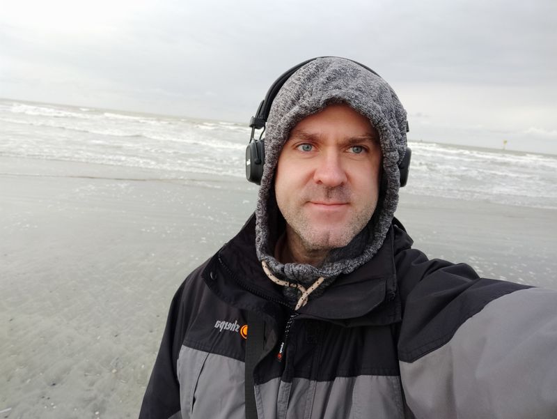 Zhenya, 39