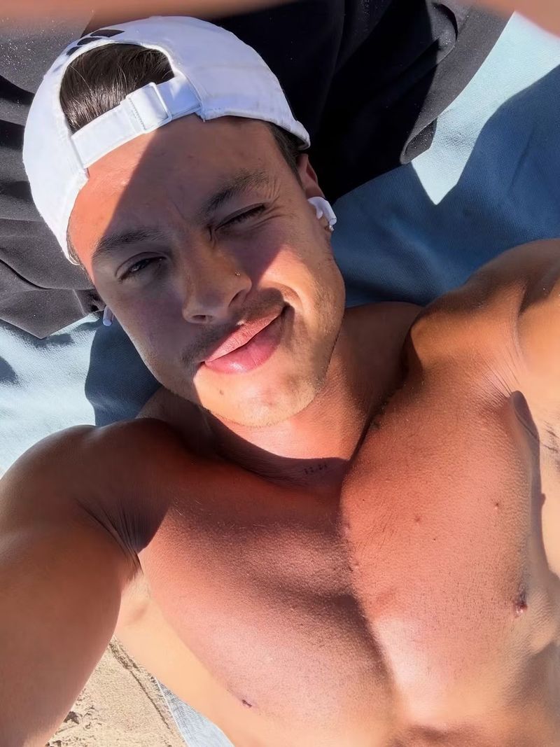 Arban Reyes, 31