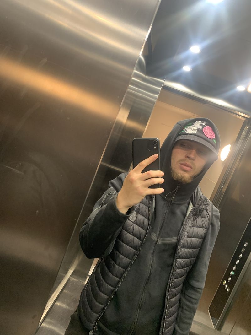 Kacper, 25