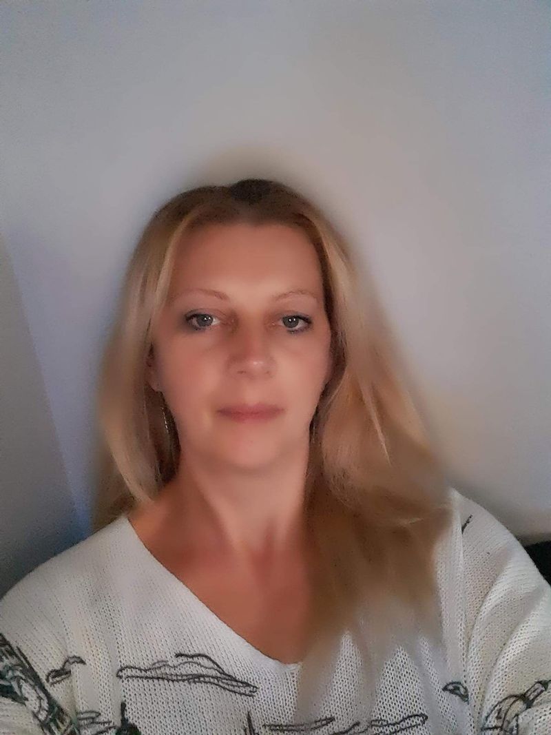 Magda, 47