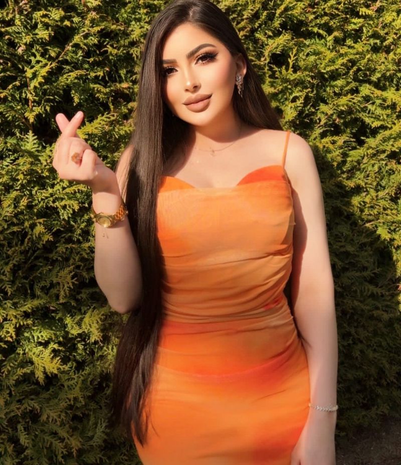 Camila, 24