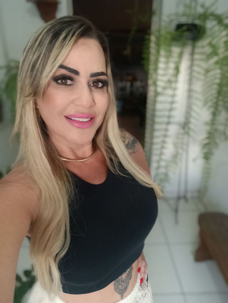 Tamara, 47
