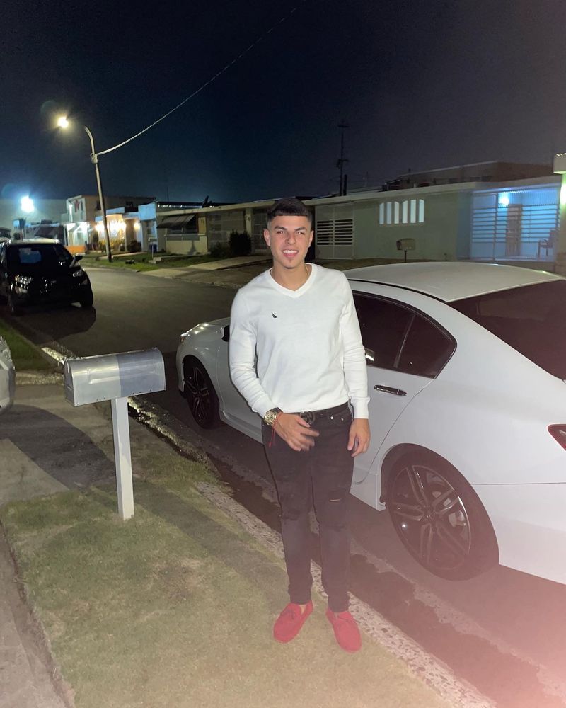 Antonio, 25