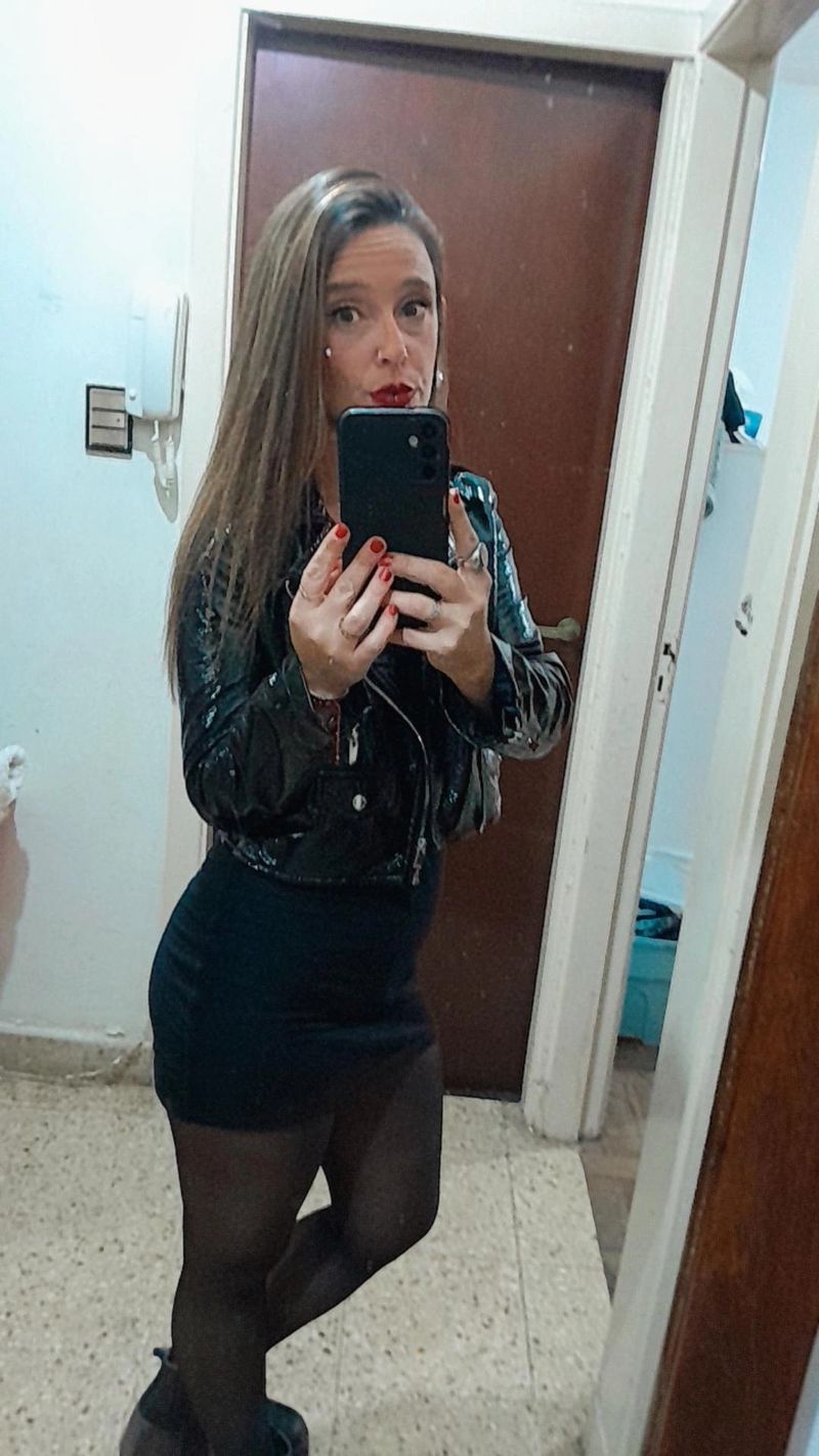 Leti, 35