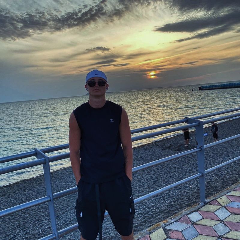 Artem, 21