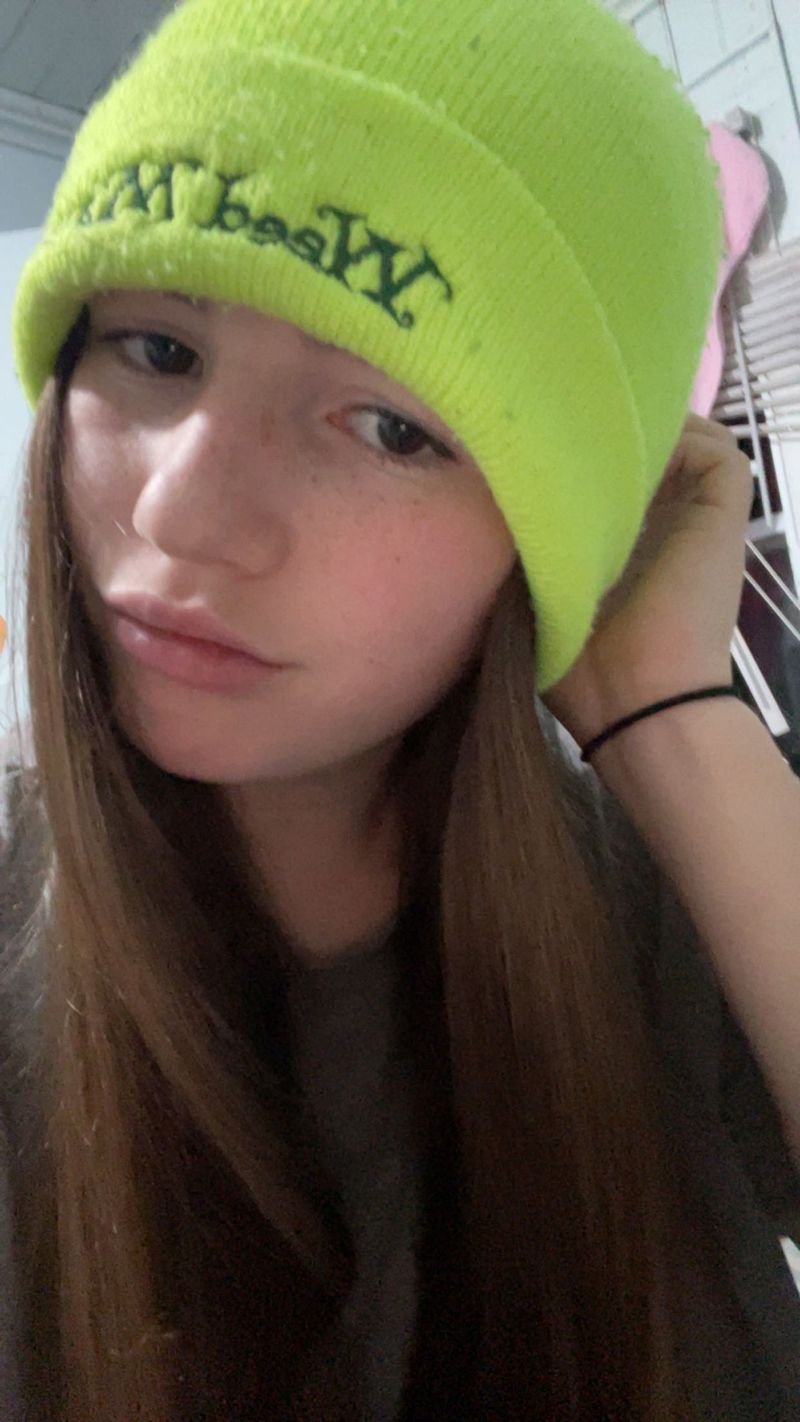 Maelie, 18