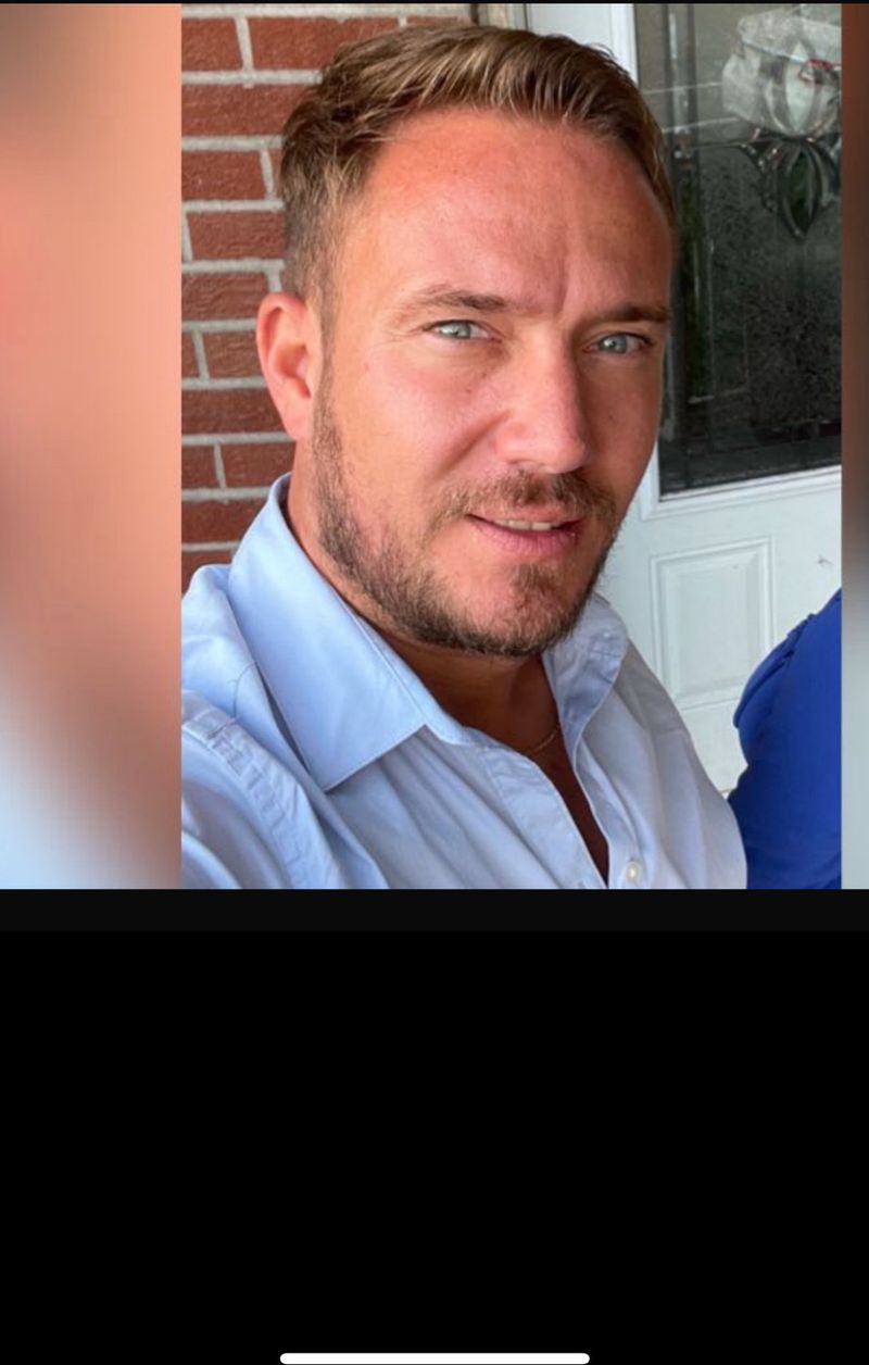 Chris, 40