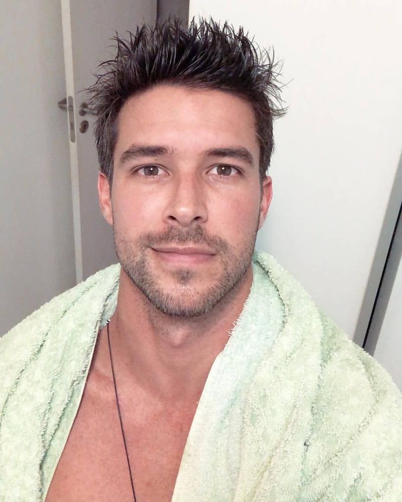 Jeff, 32