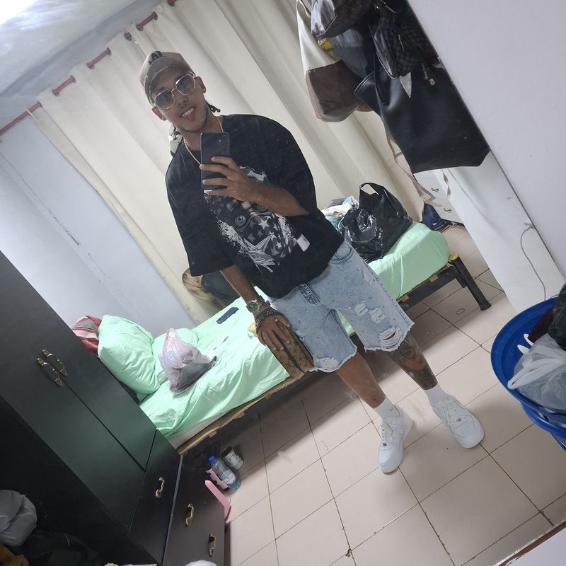 Luis Armando, 24