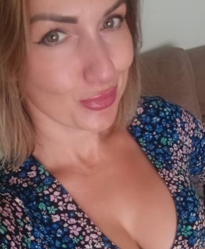 Roosarioor, 46