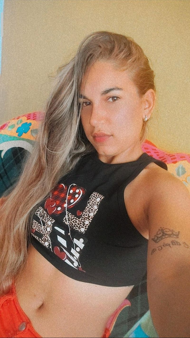 Yumi, 21