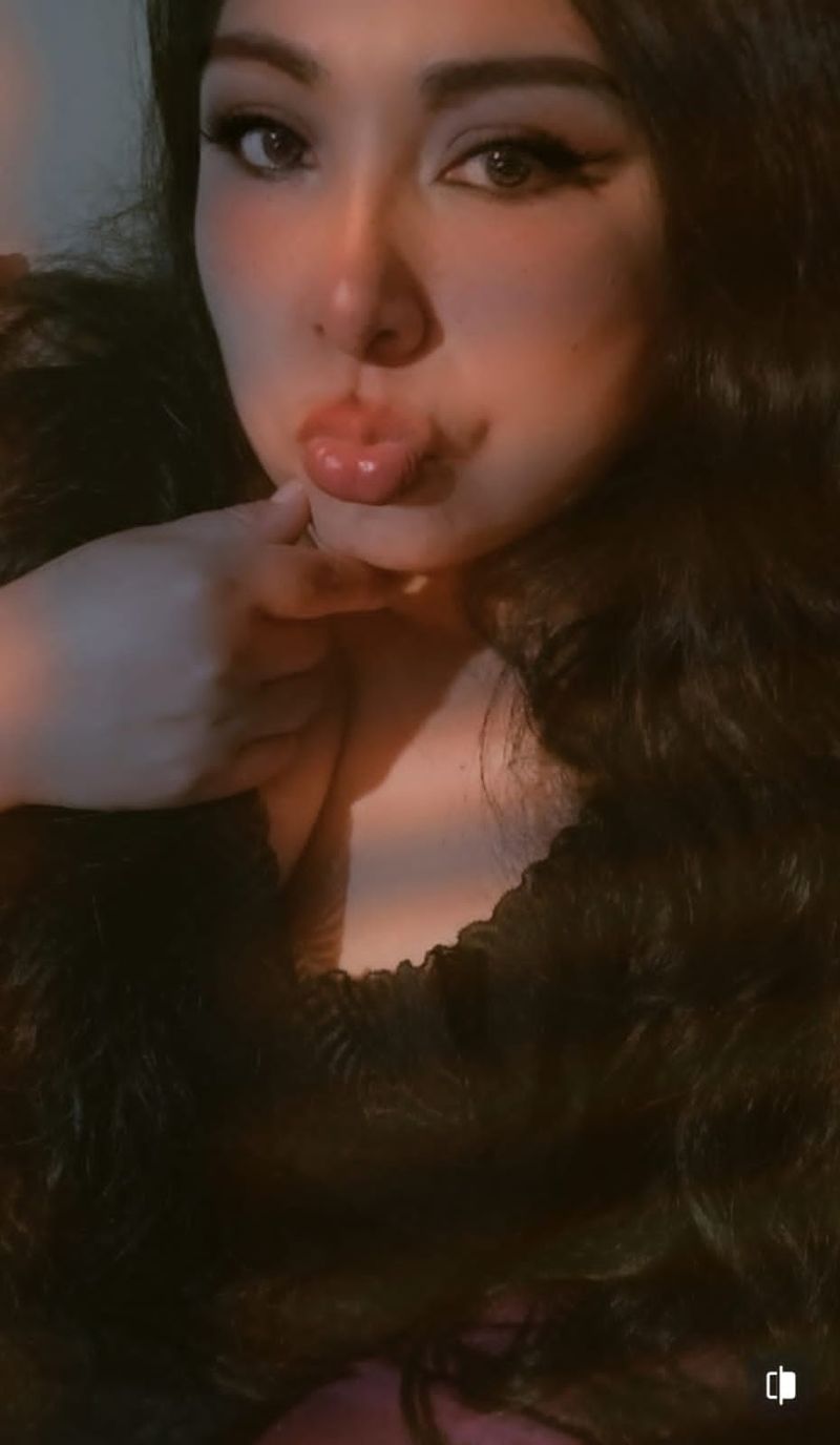 Lady, 34