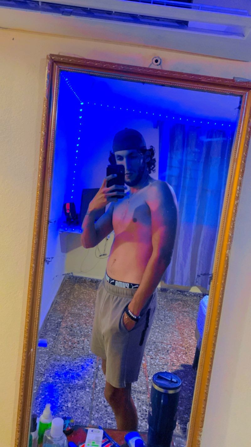 Rafael, 28