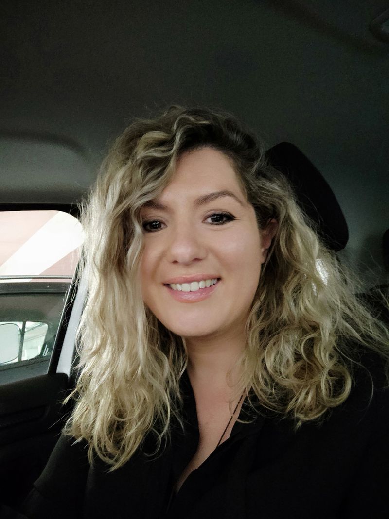 Julie, 39
