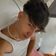 Cristian, 22
