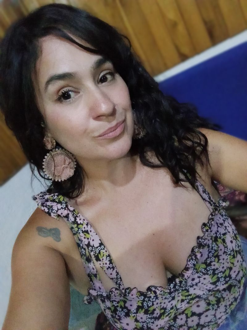 Evelyn, 46