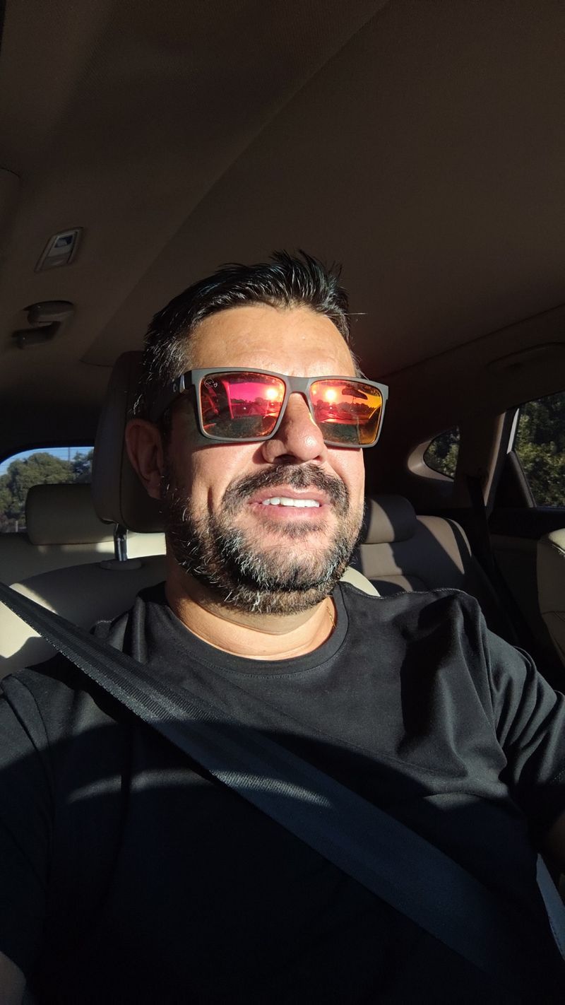 Leo, 47